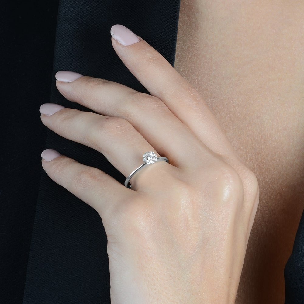 Elizabety 24K White Gold Ring with 9 Zirconia Stones