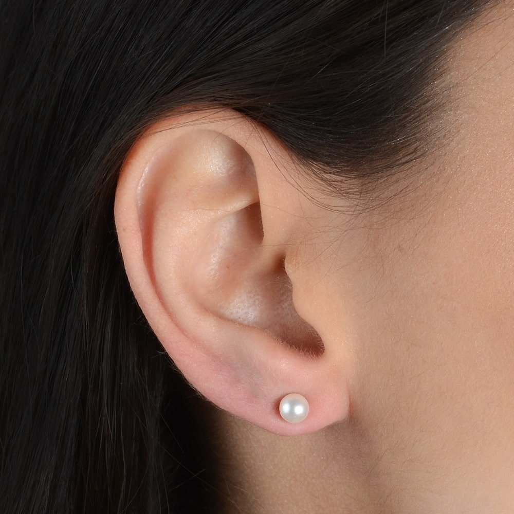 Classic Pearl Earrings