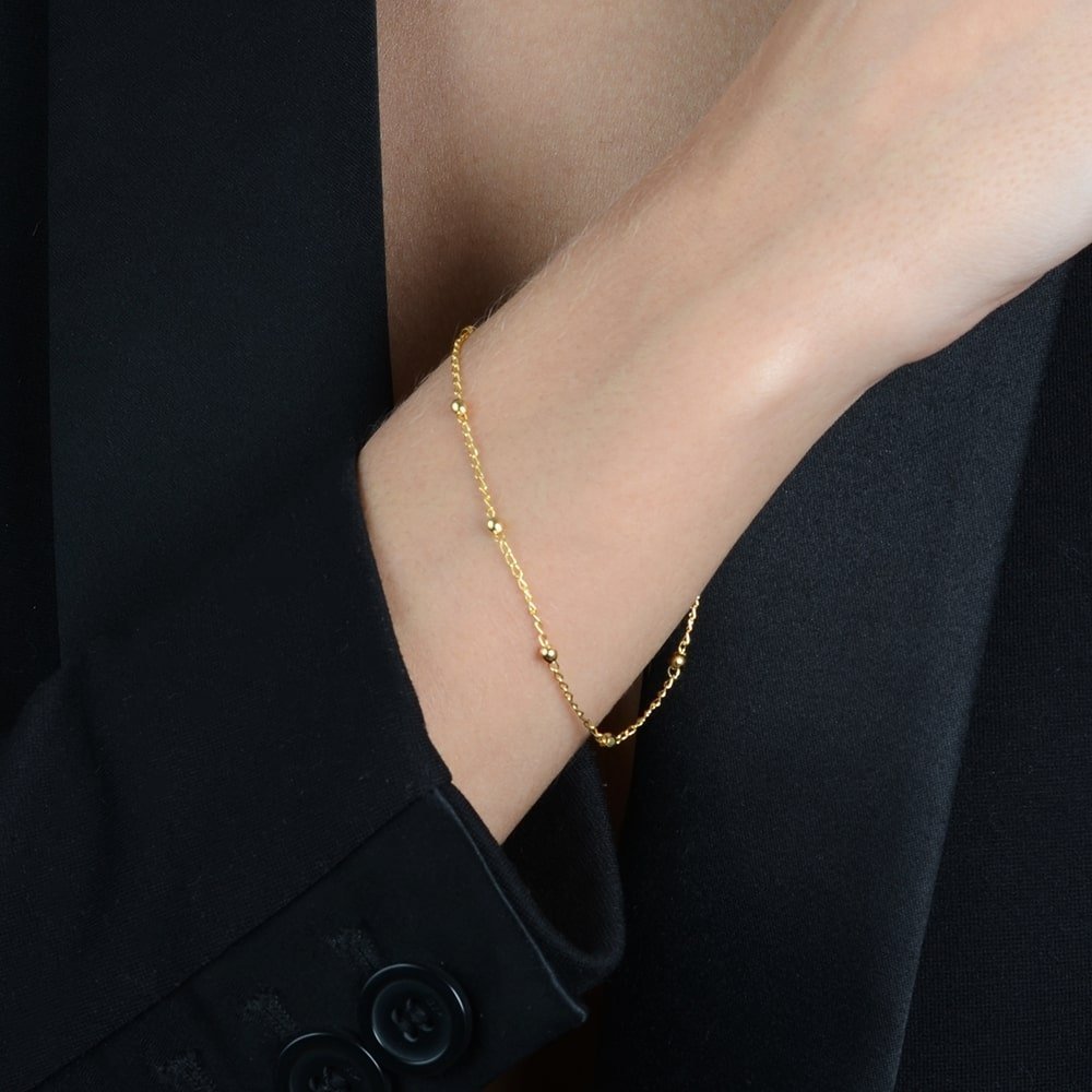 Delicate Gold Beaded Bracelet